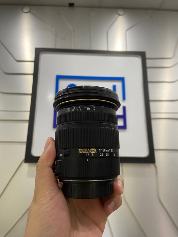Lens Canon sigma 17-50mm f/2.8 EX DC OS HSM - Màu đen - Ngoại hình: 97% - Body