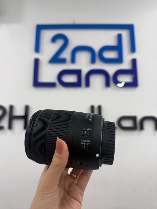 Lens Canon Zoom EF-S 18-135mm 1:3.5-5.6 IS nano USM - Màu đen - Ngoại hình 97% - Nhựa đen xuống màu , thiếu nắp chụp - Body