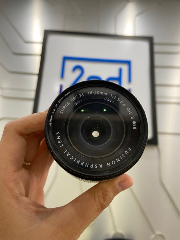 Lens Fujifilm Super EBC XC-16-50mm 1:3.5-5.6 OIS II - Màu bạc - Ngoại hình: 97% - Trầy xước - Body