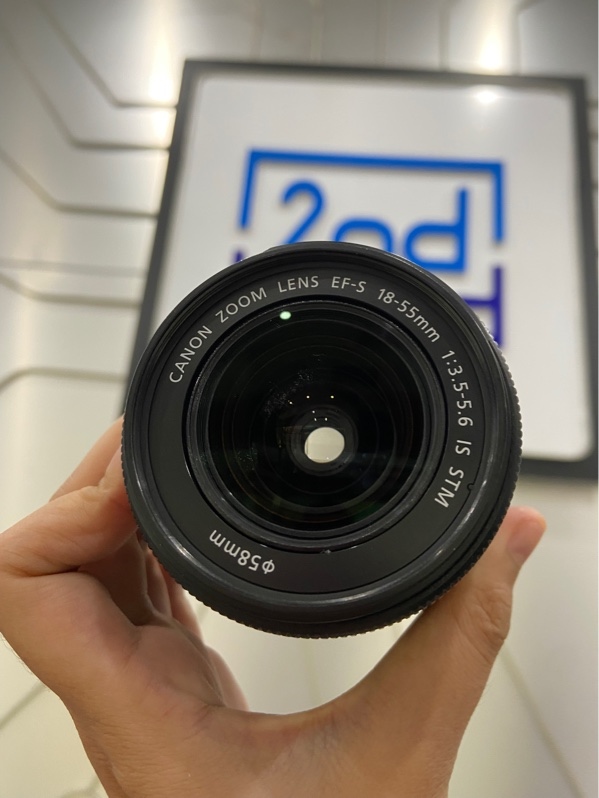 Lens Kit Canon 18-55mm f3.5-5.6 - Màu đen - Ngoại hình: 97% - Kính xước dăm - Body