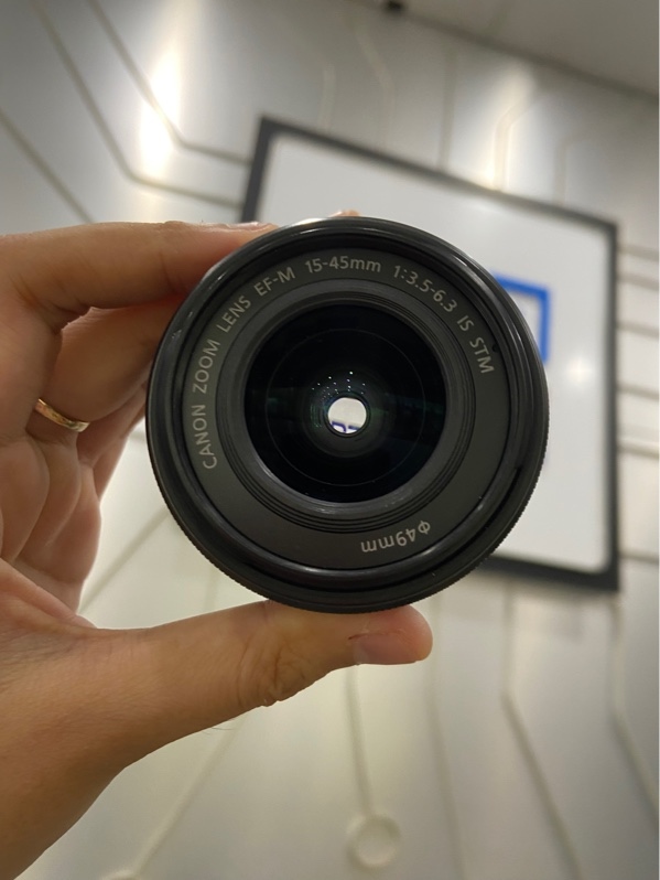 Lens Kit Canon EF-M 15-45mm f/3.5-6.3 IS STM - Màu đen - Ngoại hình: 98% - Bụi nhẹ - Body