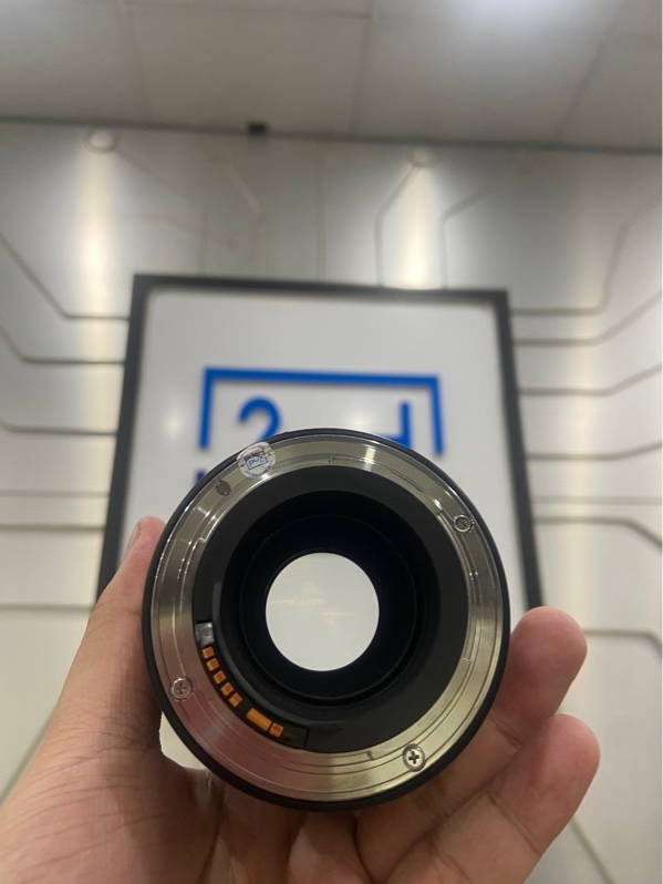 Lens Macro Canon EF 100mm 1:2.8 USM - Màu đen - Ngoại hình: 97.5% - Bạc màu - Body