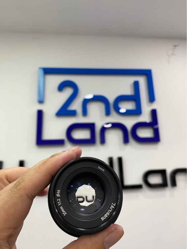 Lens máy ảnh 7 Artisans 35mm f/1.2 Mark II - Màu đen - Ngoại hình: 98% - Bụi trong - Kèm Box