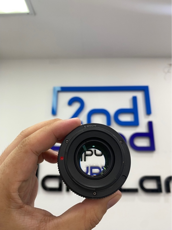 Lens máy ảnh 7 Artisans HD. MC 50mm - F1.8 - Ngàm Sony Crop - Màu đen - Ngoại hình: 98% - Bụi trong nhẹ - Kèm túi