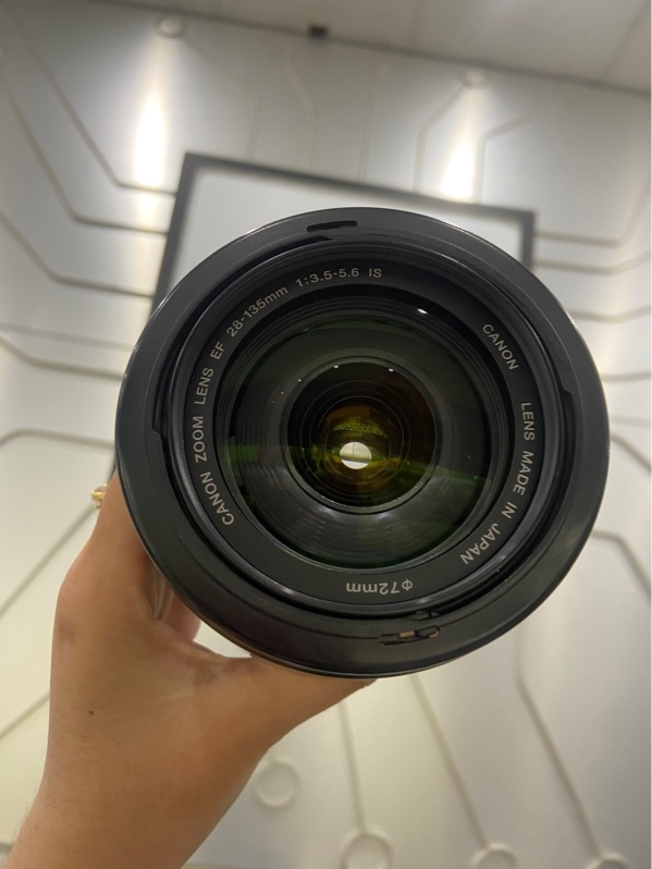 Lens máy ảnh Canon EF 28-135mm f / 3.5-5.6 IS - Màu đen - Ngoại hình: 97% - Body