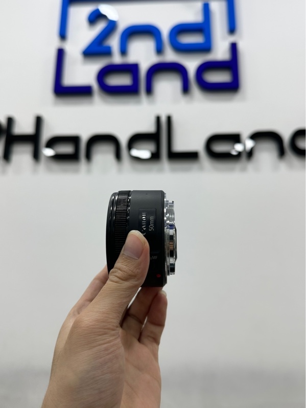 Lens máy ảnh Canon EF 50mm 1:1.8 STM - Màu đen - Ngoại hình 97% - Bụi trong nhiều - Body