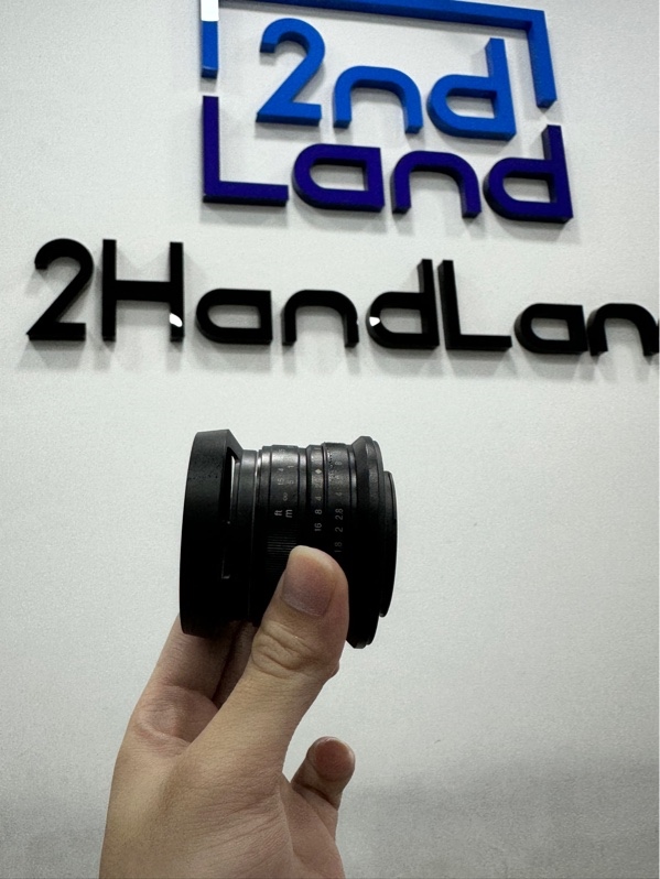 Lens MF 7Artisans 25mm F1.8 ngàm FX cho Fujifilm - Màu đen - Ngoại hình 97% - Body