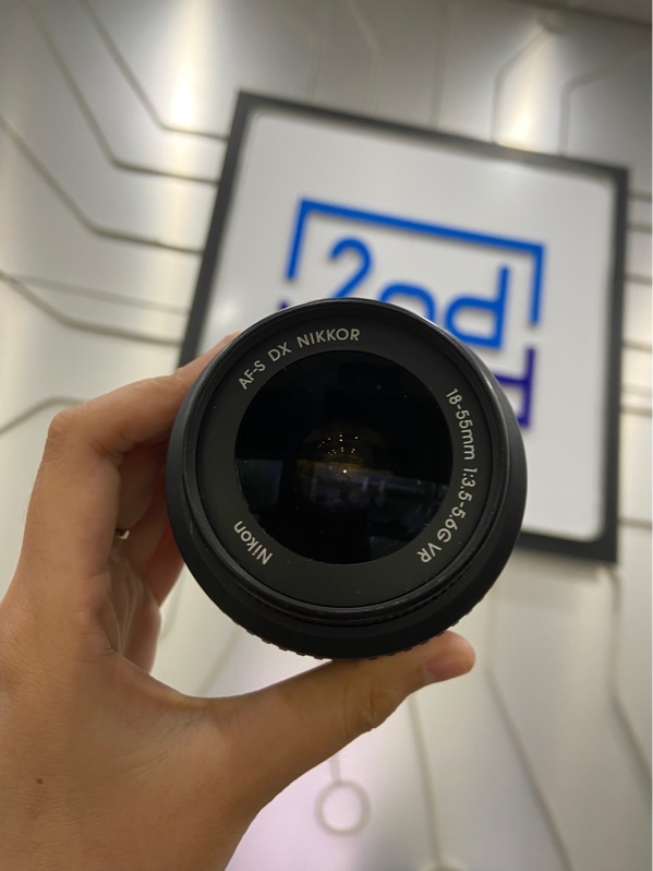 Lens Nikkon AF-S DX Nikkor 18-55mm f/3.5-5.6G VR - Màu đen - Ngoại hình: 98% - Body