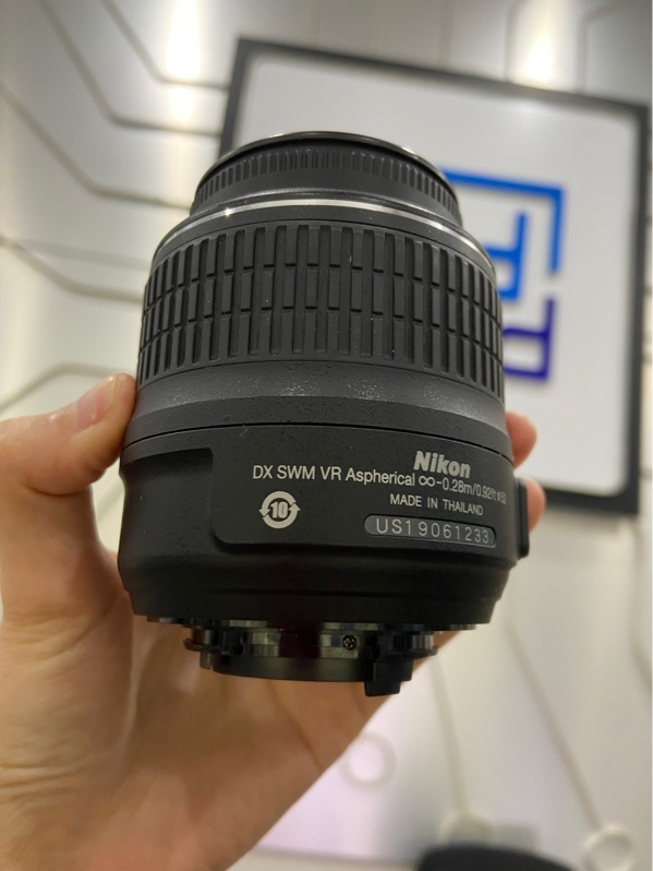 Lens Nikkon AF-S DX Nikkor 18-55mm f/3.5-5.6G VR - Màu đen - Ngoại hình: 98% - Body