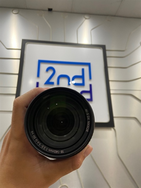 Lens Nikon AF-S 18-140mm F/3.5-5.6G ED DX VR - Màu Đen - Ngoại hình: 97% - Body