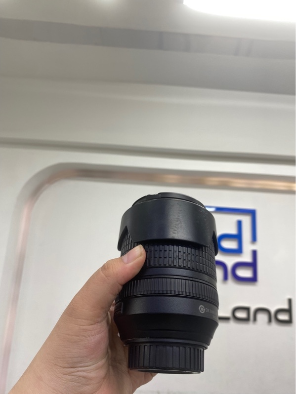 Lens Nikon AF-S 18-140mm F/3.5-5.6G ED DX VR - Màu đen - Ngoại hình 97% - Bụi trong nhiều - Body