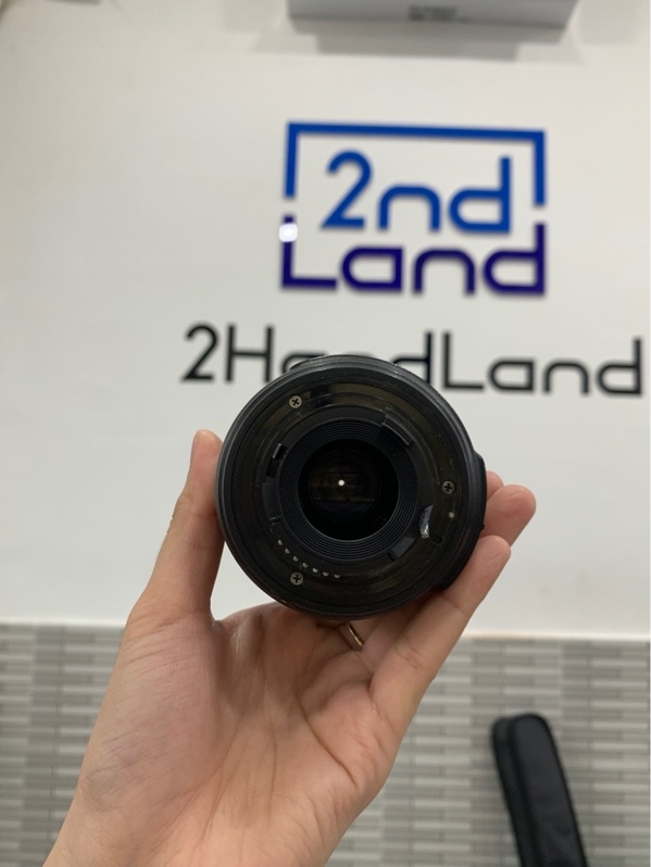 Lens Nikon AF-S DX Nikkor 18-55mm 1:3.5-5.6G VR - Màu trắng - Ngoại hình: 98% - Body