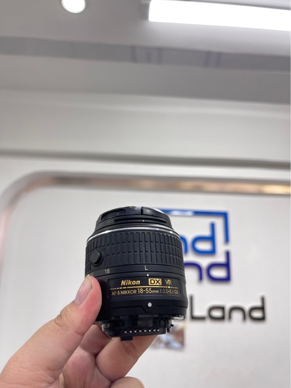 Lens Nikon AF-S DX NIKKOR 18-55mm f/3.5-5.6G VR 2 - Màu đen - Ngoại hình 98% - Bụi trong nhẹ - Body
