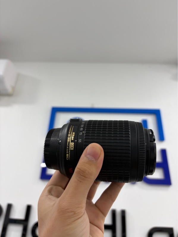 Lens Nikon AF-S DX NIKKOR 55-200mm f/4-5.6G ED VR - Màu đen - Ngoại hinh 97% - Body