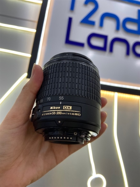 Lens Nikon AF-S DX Nikkor ED 55-200mm 1:4-5.6G - Màu đen - Ngoại hình: 98% - Bụi trong nhẹ - Body 1