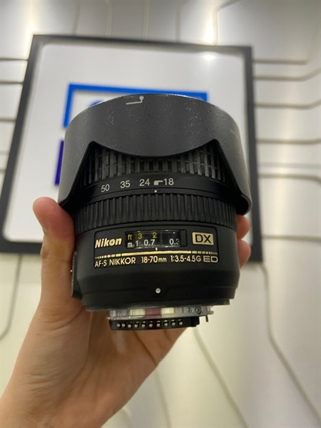 Lens Nikon AF-S Nikkor 18-70mm 1:3.5-4.5 G - Màu đen - Ngoại hình: 98% - Body 1