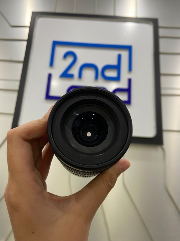 Lens Sigma 18-50mm f2.8 DC Dn Contemporary for sony - Màu đen - Ngoại hình: 98% - Body