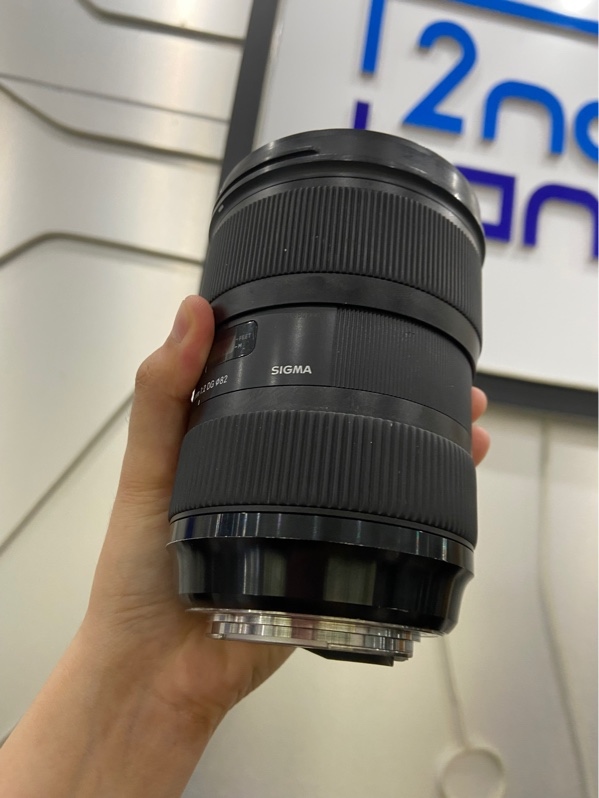 Lens Sigma 24-35mm F2 art for Canon - 1:2 DG 82mm, f/2-f/16 - Màu đen - Ngoại hình: 97% - Body