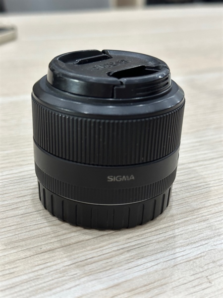 Lens Sigma 30mm 1:2:8 EXDN - Màu đen - Ngoại hình: 98% - Body