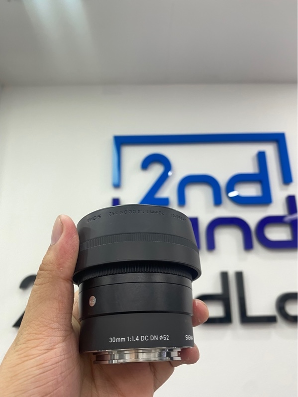 Lens Sigma 30mm F1.4 DC DN Contemporary - Màu đen - Ngoại hình: 97% - Kèm Box