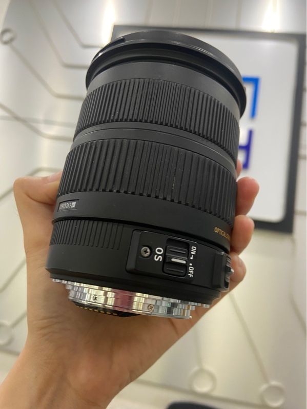 Lens Sigma DC - 18-200mm 1:3.5-6.5 HSM Macro 0.45/1.48ft for canon - Màu đen - Ngoại hình: 98% - Body
