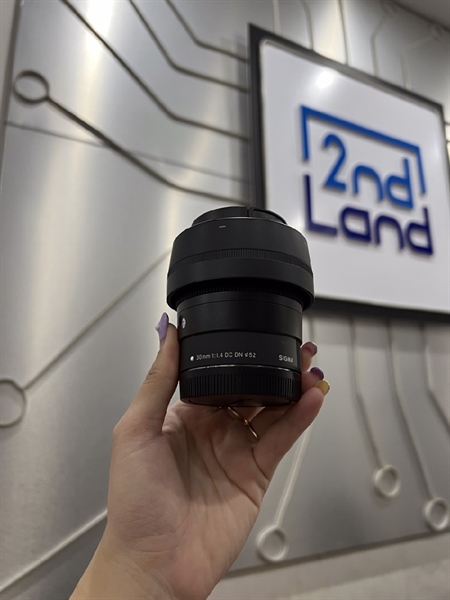 Lens Sigma For Canon 30mm - 1:1.4 DC DN - 0.3m/0.98 FEET - Màu Đen - Ngoại hình 98% - Đủ Cáp