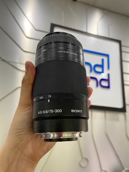 Lens Sony 4.5-5.6/75-300 SAL75 300 - Màu đen - Ngoại hình: 97% - Bụi nhẹ - Body
