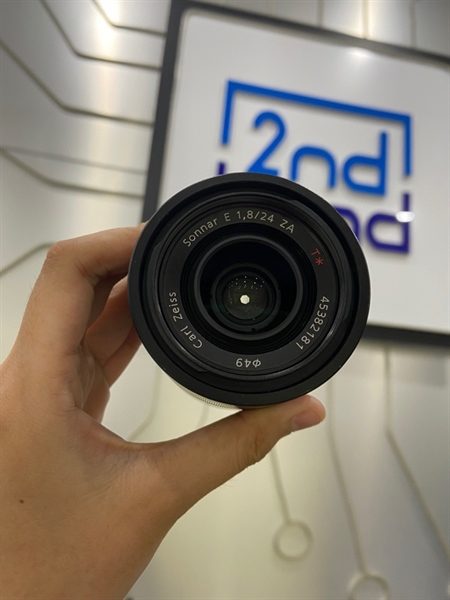 Lens Sony Carl Zeiss Sonnar T*E24mm F1.8 ZA - Màu đen - Ngoại hình: 97% - Bụi nhẹ + cáp - Body