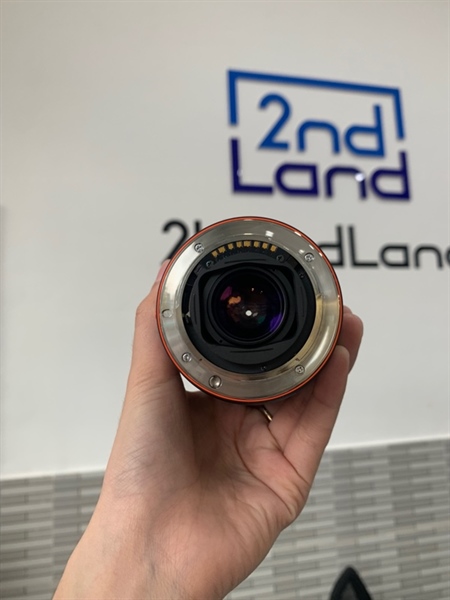 Lens Sony cho Sony ngàm A - 75-300mm - F/4.5-5.6 - Màu đen - Ngoại hình: 98% - Trầy kính nhẹ - Body 2