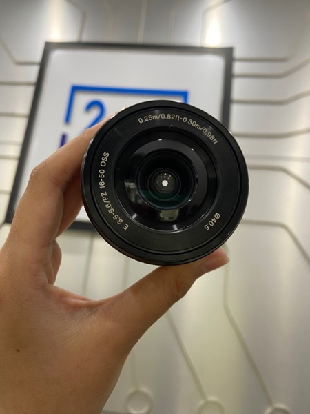 Lens Sony e 3.5-5.6/pz 16-50 oss - Màu đen - Ngoại hình: 97% - Bụi trong nhẹ, mất nắp gạt zoom - Body