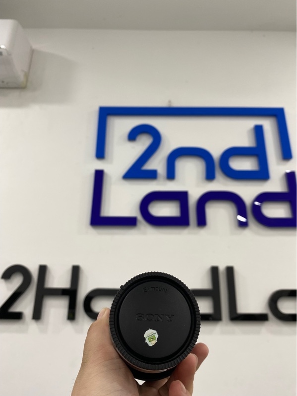 Lens Sony e 4.5-6.3-55-210MM OSS - Màu đen - Ngoại hình 98% - Body