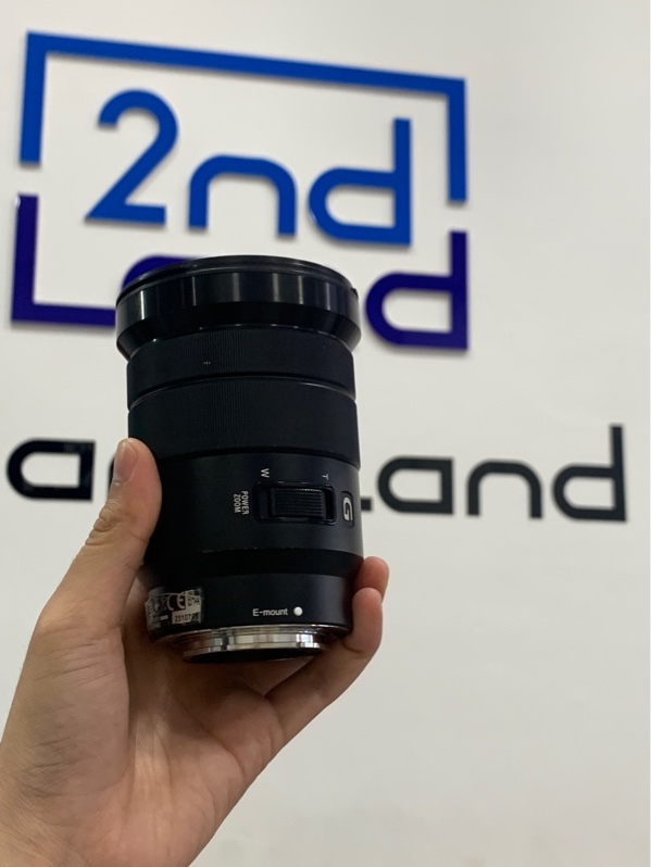 Lens Sony E 4/pz 18-105g oss 0.45m/1.48ft-0.95m/3.12ft - Màu đen - Ngoại hình: 98% - Bụi trong, trầy kính nhẹ - Body