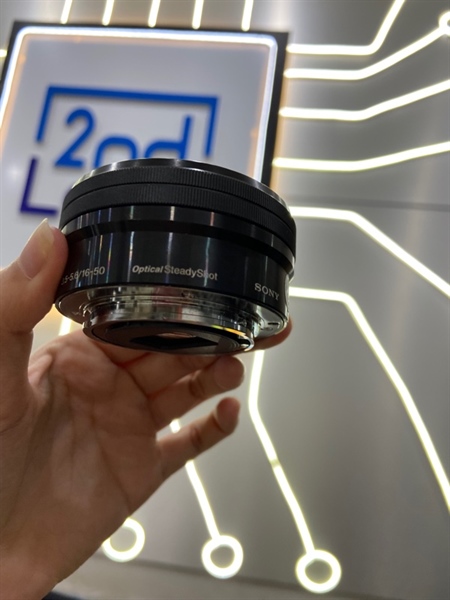 Lens sony E PZ 16-50mm, F3.5-5.6 OSS - Màu đen - Ngoại hình: 98% - Bụi trong nhẹ - Body 1