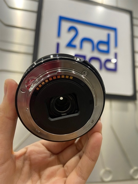 Lens Sony E3.5-5.6 PZ 16-50 OSS 0.25m/0.28FT -0.30m/0.98FT - Màu đen - Ngoại hình: 98% - Body 2