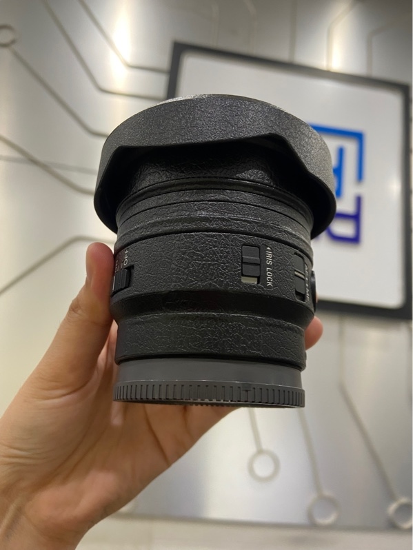 Lens Sony FE 16mm f/1.8 G - Màu đen - Ngoại hình: 98% - Dán full skin - Body