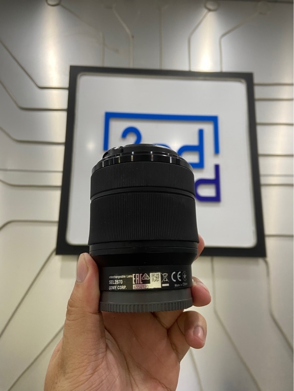 Lens Sony FE 28-70mm F3.5-5.6 OSS - Màu đen - Ngoại hình: 97% - Xước - Body