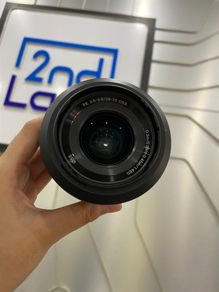 Lens Sony FE 3.5-5.6/28-70 OSS - Màu đen - Ngoại hình: 98% - Body