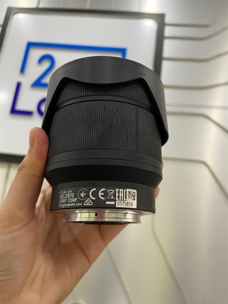 Lens Sony FE 3.5-5.6/28-70 OSS - Màu đen - Ngoại hình: 98% - Body 1