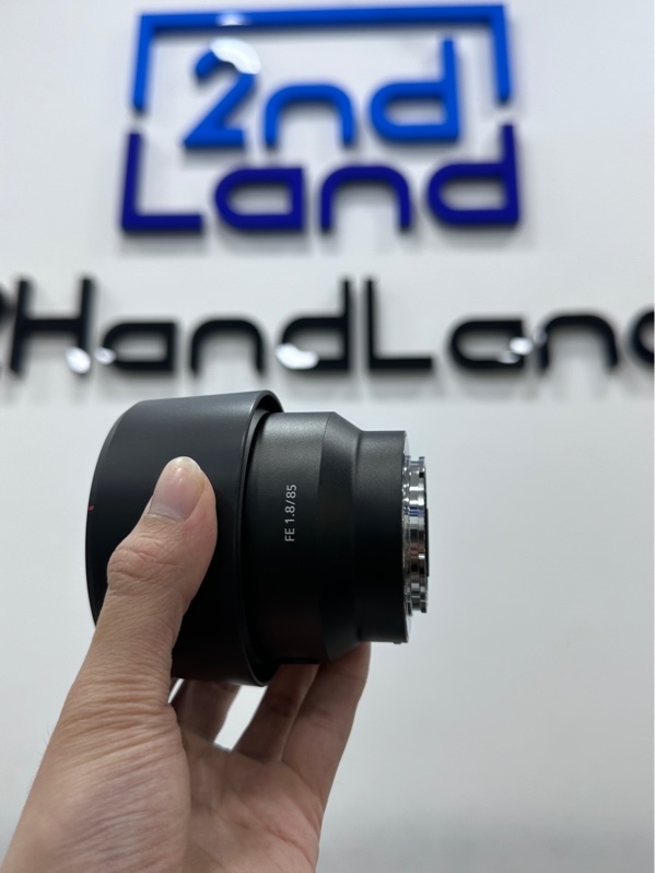 Lens Sony FE 85mm f/1.8 SEL85F18 - Màu đen - Ngoai hình 99% - Fullbox