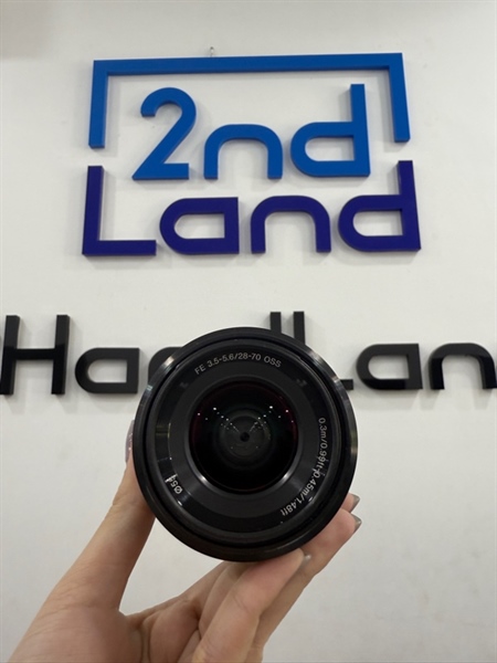 Lens Sony SEL2870 - Màu đen - Ngoại hình 97% - phần nhựa đen bạc màu - Body