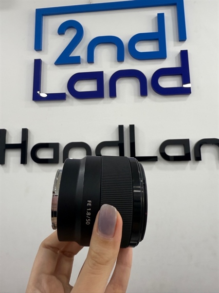 Lens Sony SEL50F18F - Màu đen - Ngoại hình 98% - Body 1