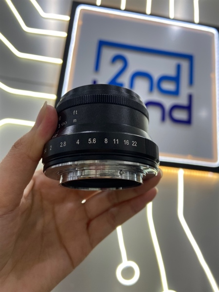 Lens Ttartisan 35mm 1:1.2 For Sony e-mount - Màu đen - Ngoại hình: 98% - Kèm cap trước sau 1