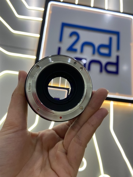 Lens Ttartisan 35mm 1:1.2 For Sony e-mount - Màu đen - Ngoại hình: 98% - Kèm cap trước sau 2
