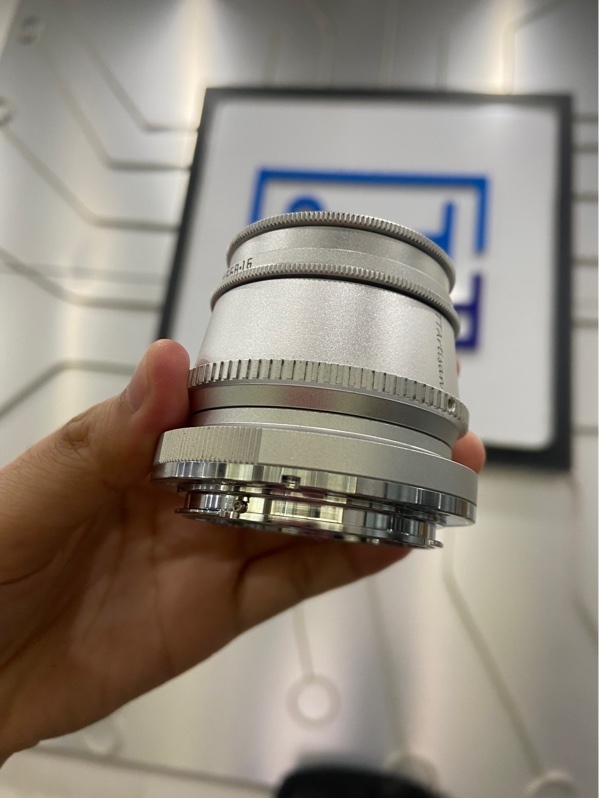 Lens TTartisan 35mm F1.4 - Ngàm E Sony - Màu bạc - Ngoại hình: 99% - FullBox
