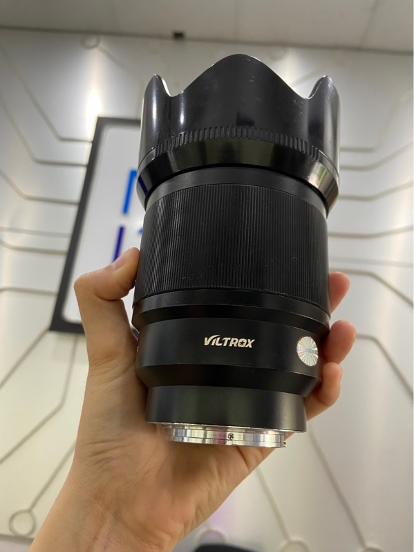 Lens Viltrox 85mm - F1.8 STM ED IF AF 85/1.8 II FE - Ngàm Sony màu đen - Ngoại hình: 98% - Body