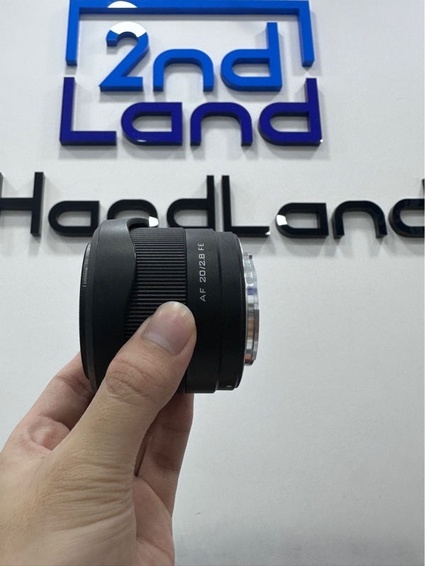 Lens Viltrox AF 20mm F2.8 ngàm Sony FE - Màu đen - Ngoại hình 98% - Kèm box + Nắp + Kính bảo vệ