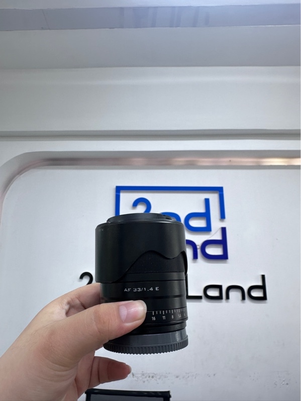 Lens Viltrox AF 33mm f/1.4-STM ED IF E-mount - Màu đen - Ngoại hình 98% - Bụi trong nhẹ - Body