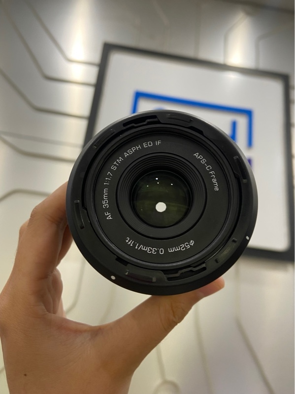 Lens Viltrox AF 35mm f/1.7 STM ASPH ED cho Sony - Màu đen - Ngoại hình: 98% - Body