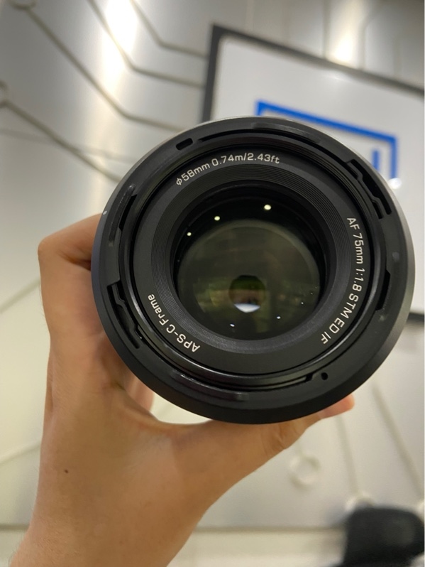 Lens Viltrox EVO AF 75mm - 1.8 XF - Màu đen - Ngoại hình: 99% - Fullbox
