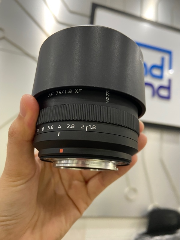 Lens Viltrox EVO AF 75mm - 1.8 XF - Màu đen - Ngoại hình: 99% - Fullbox